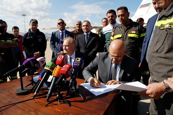 سبوتنيك ترصد لحظة وصول طائرة المساعدات الروسية إلى لبنان  - سبوتنيك عربي