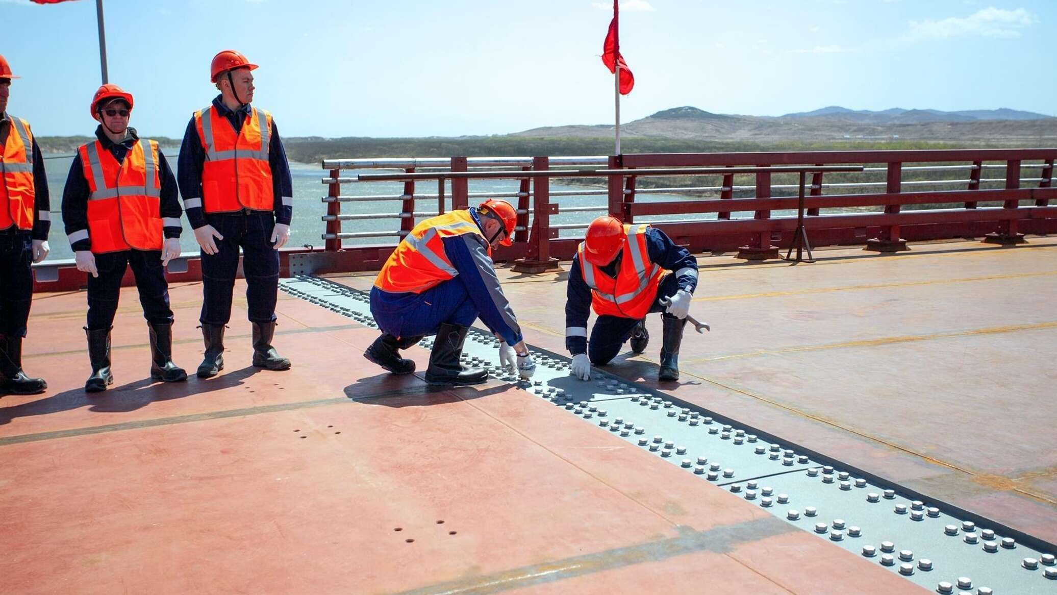 صور لأعمال تشييد أول جسر بين روسيا وكوريا الديمقراطية الشعبية