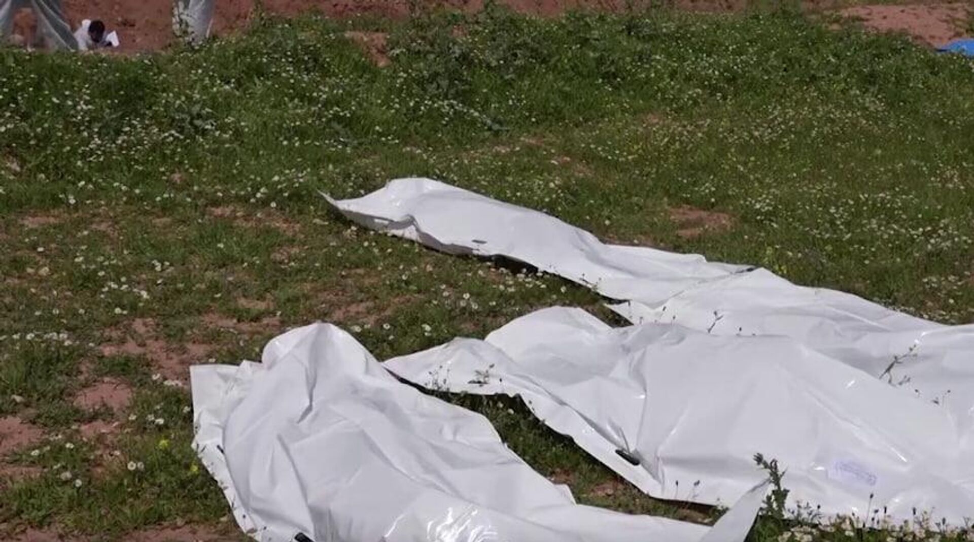 إرث داعش الثقيل.. المقابر الجماعية تلاحق ذاكرة العراقيين - سبوتنيك عربي, 1920, 21.04.2026