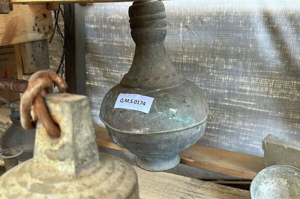 &quot;حراس التراث&quot; ينتشلون مخطوطات وآثار غزة من تحت الركام - سبوتنيك عربي