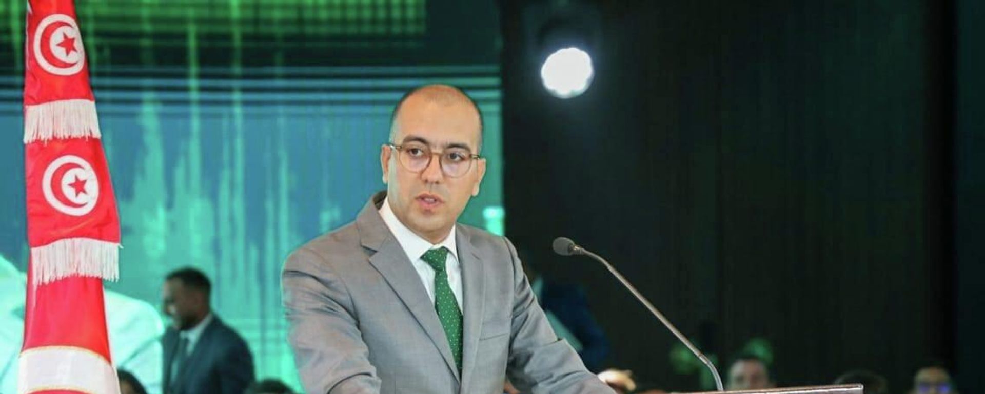 كاتب الدولة المكلف بالانتقال الطاقي لدى وزارة الصناعة والمناجم والطاقة  التونسية، وائل شوشان - سبوتنيك عربي, 1920, 22.04.2026