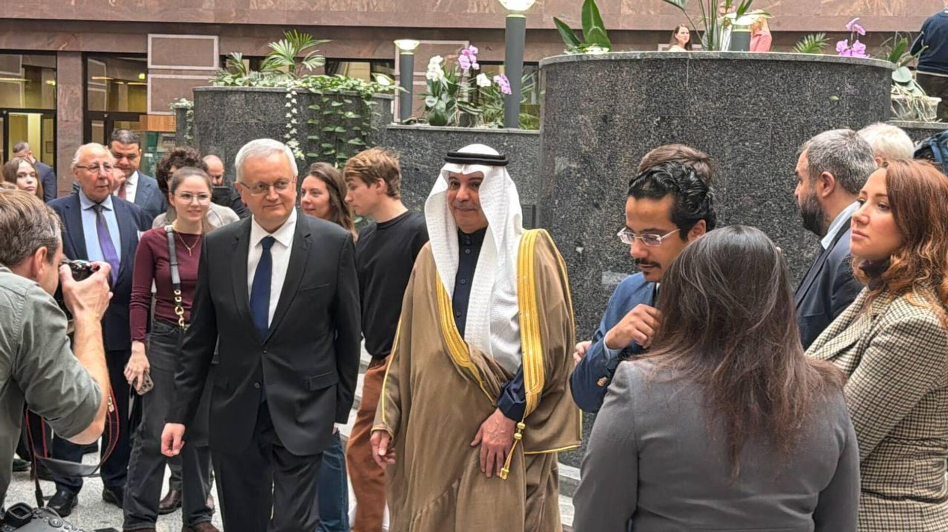 السفارة السعودية تنظم معرض صور في الخارجية الروسية احتفالا بمرور قرن من العلاقات الدبلوماسية - سبوتنيك عربي, 1920, 27.04.2026