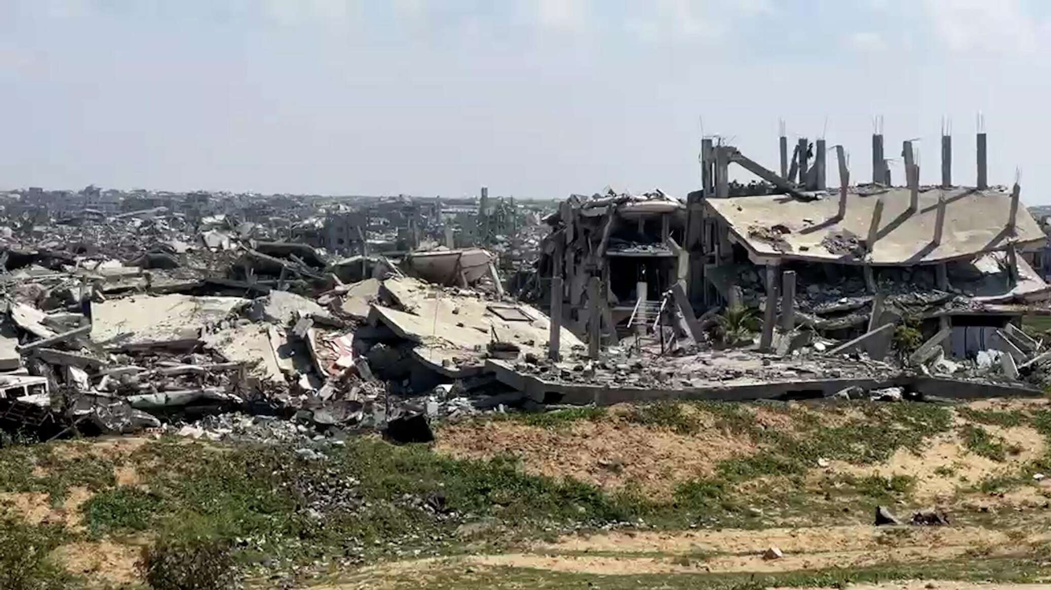 مسؤول فلسطيني لـ"سبوتنيك": إسرائيل تعطل الانسحاب من غزة ومستمرة في تنفيذ مشروع التهجير