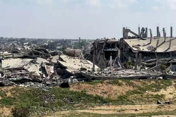 خلف الخط الأصفر بيوت تختفي وحدود تٌرسم والنازحون في غزة يتمسكون بحلم العودة   - سبوتنيك عربي