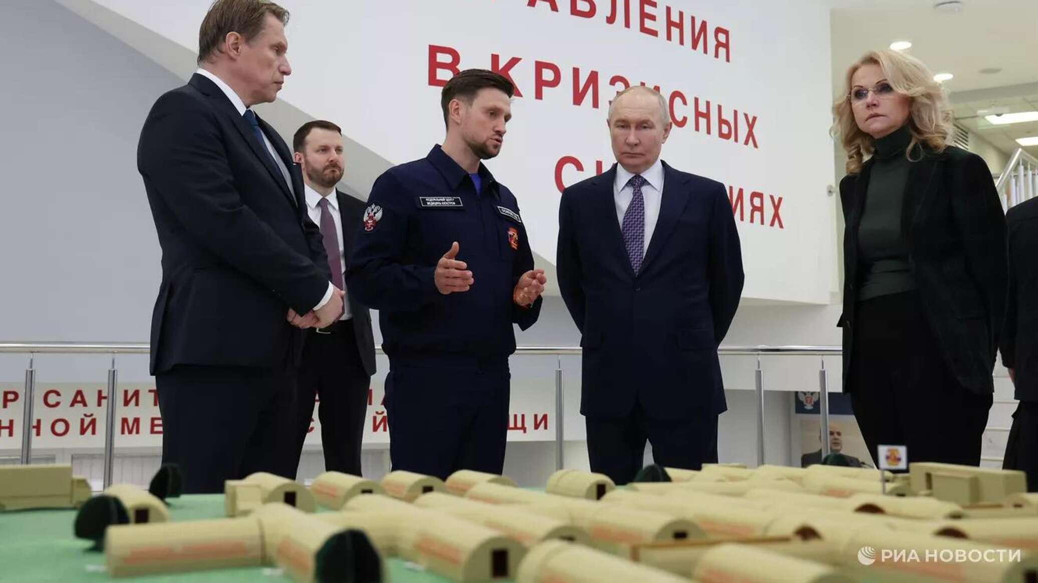 بوتين: روسيا تنتج محليا المزيد من المعدات الطبية وهي تتفوق على نظيراتها الأجنبية