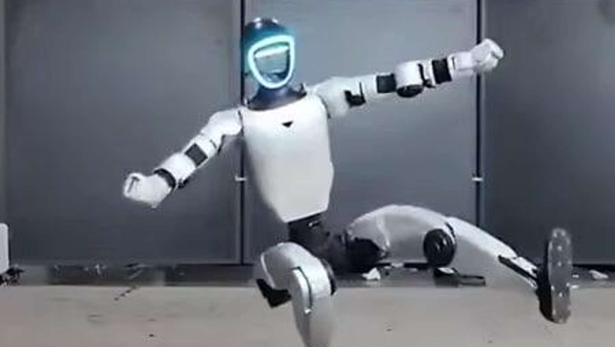 روبوتات صينية تبهر المتابعين بعروض رقص وحركات بهلوانية متقدمة... فيديو