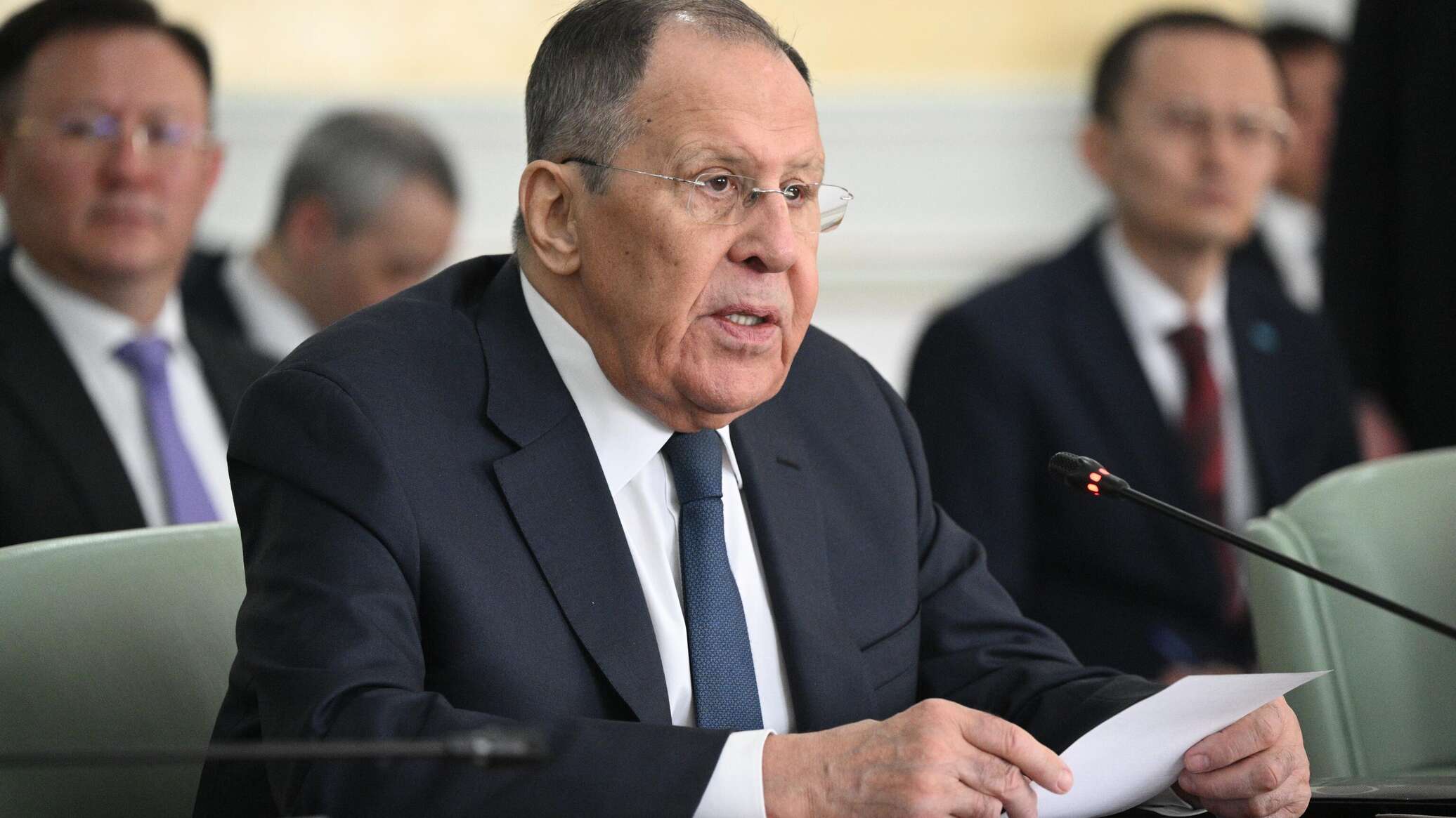 لافروف: من المستحيل التوصل إلى حل دون القضاء على الأسباب الجذرية للأزمة الأوكرانية