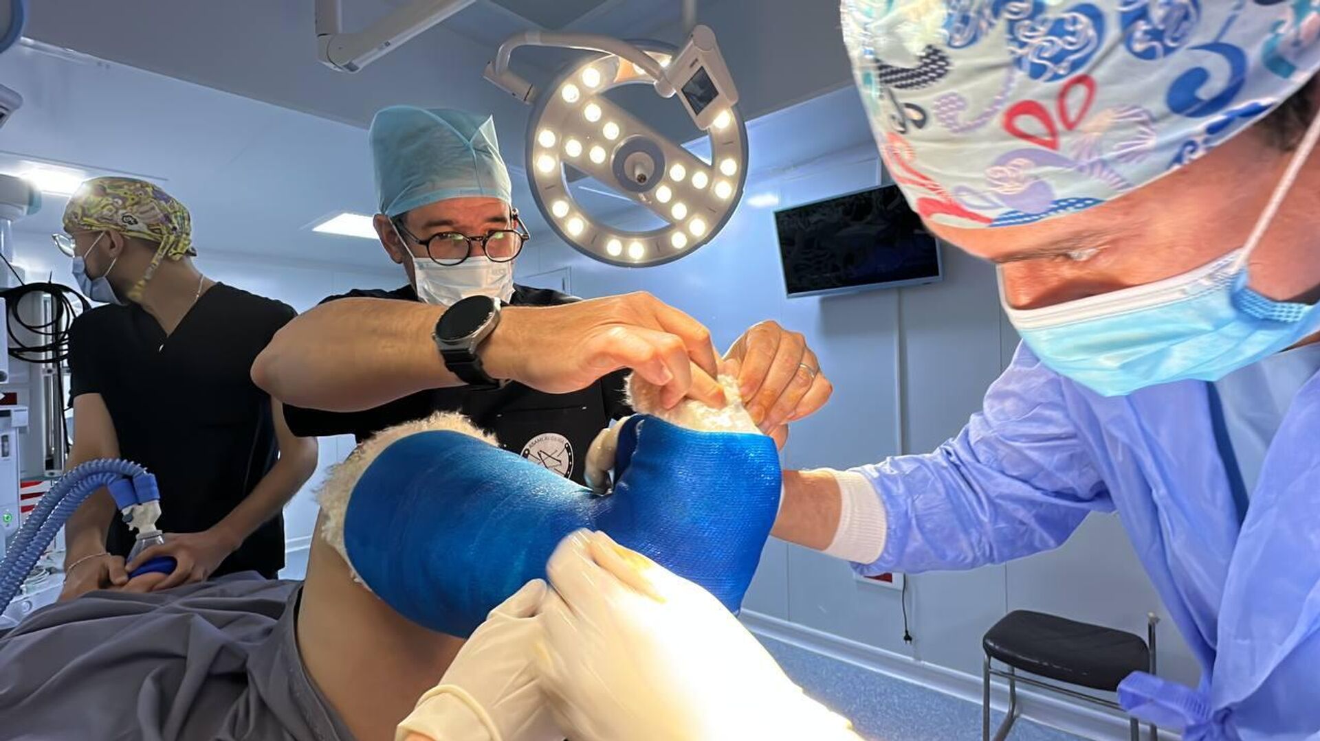 تقنية اليزاروف الروسية تدخل بقوة إلى الجزائر… أمل جديد لمرضى الكسور المعقدة وتشوهات العظام
 - سبوتنيك عربي, 1920, 30.04.2026