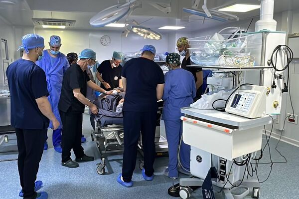 تقنية &quot;إليزاروف&quot; الروسية تدخل بقوة إلى الجزائر… أمل جديد لمرضى الكسور المعقدة وتشوهات العظام. - سبوتنيك عربي