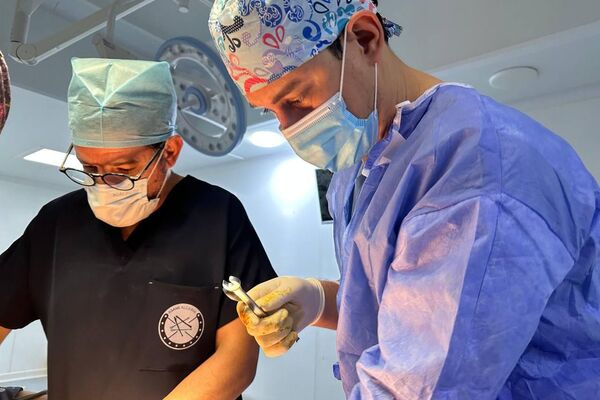 تقنية &quot;إليزاروف&quot; الروسية تدخل بقوة إلى الجزائر… أمل جديد لمرضى الكسور المعقدة وتشوهات العظام. - سبوتنيك عربي