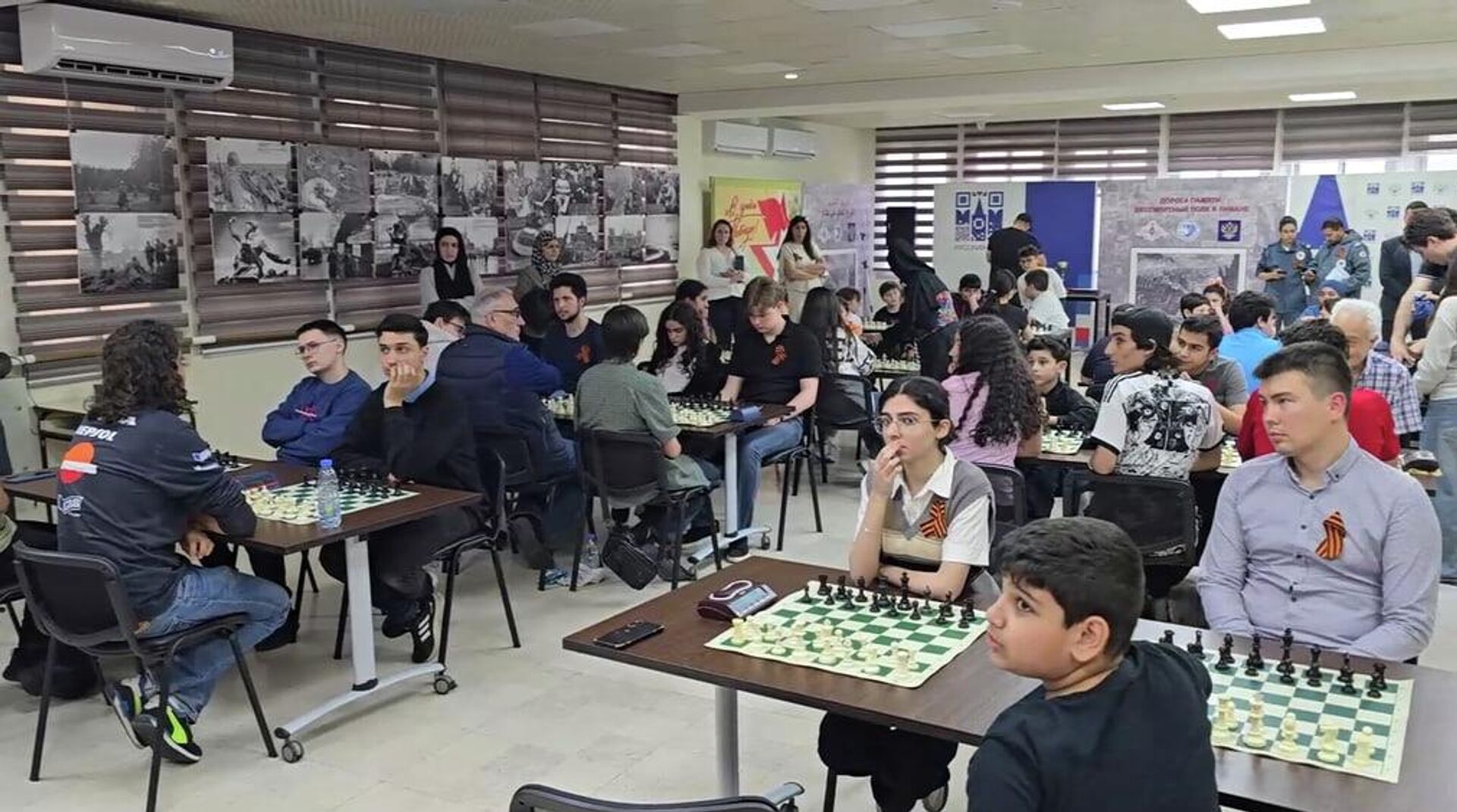 الشطرنج الخاطف... البيت الروسي يقيم فعالية استثنائية إحياءً للذكرى 81 للحرب الوطنية العظمى - سبوتنيك عربي, 1920, 09.05.2026