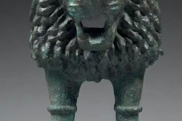 جانب من بعض الآثار اليمنية المنهوبة والتي يتم عرضها في مزادات غربية وأمريكية - سبوتنيك عربي