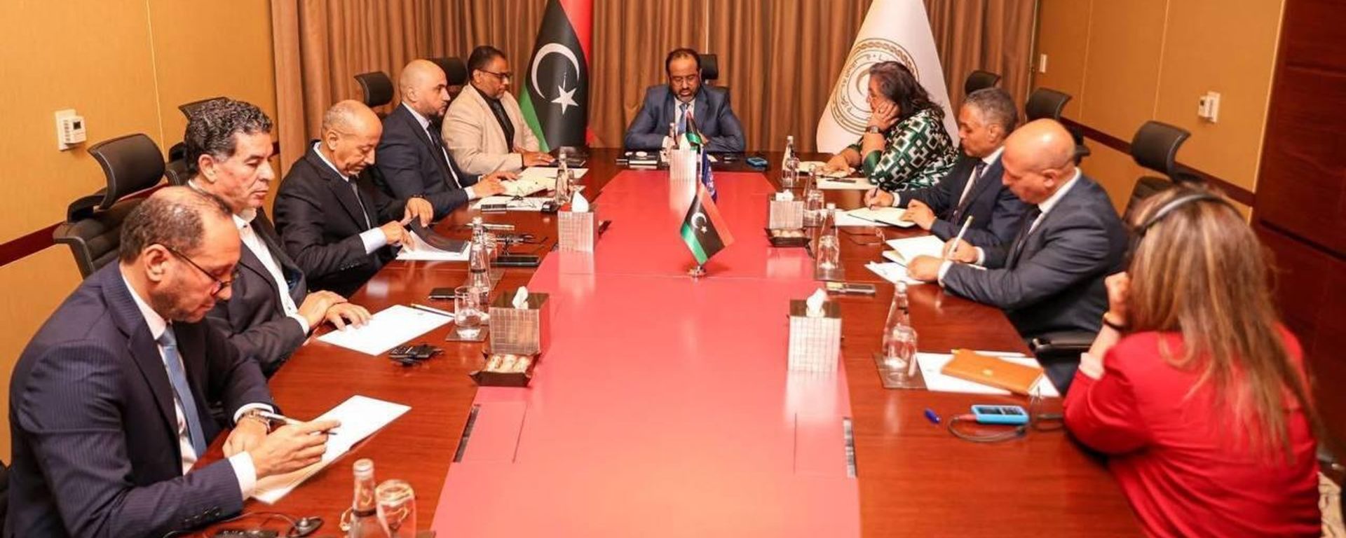 الممثلة الخاصة للأمين العام للأمم المتحدة لدى ليبيا هانا تيتيه مع نائب رئيس الوزراء في حكومة الوحدة الوطنية سالم الزادمة مايو 2026  - سبوتنيك عربي, 1920, 30.08.2026