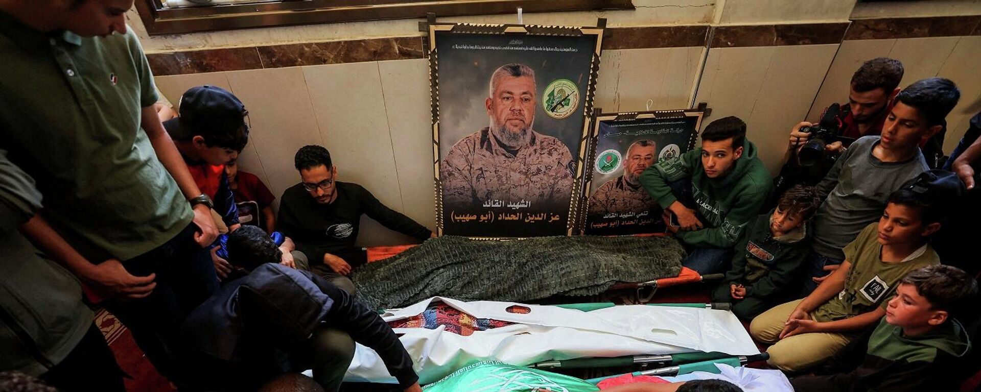 تشييع جثامين منسوبة لقائد الجناح العسكري لحركة حماس الفلسطينية، عز الدين الحداد، وعائلته في مدينة غزة، 16 مايو/ أيار 2026 - سبوتنيك عربي, 1920, 16.05.2026
