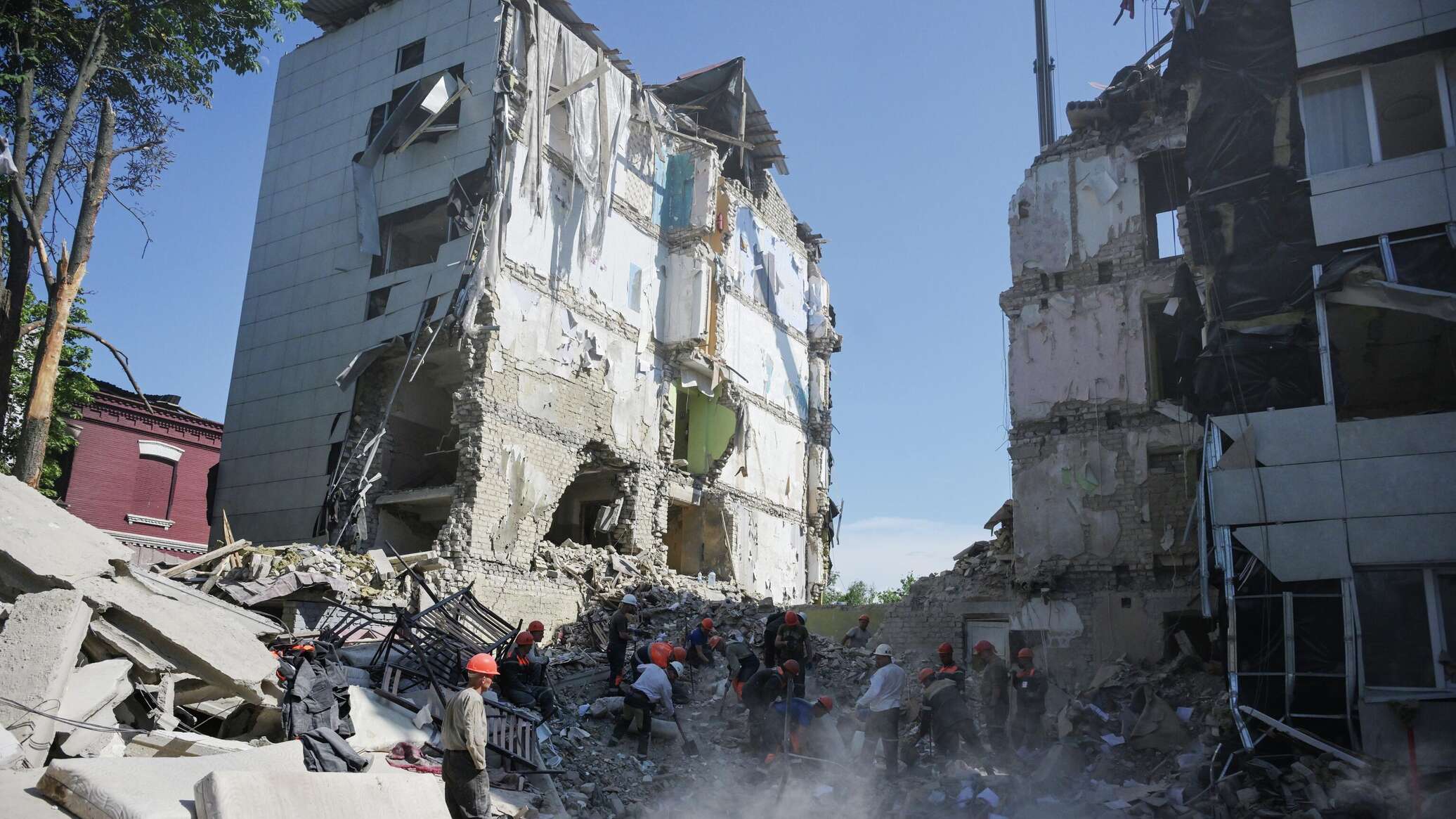 موسكو: صحفيون أجانب يوافقون على زيارة موقع الضربة الأوكرانية للسكن الطلابي في لوغانسك