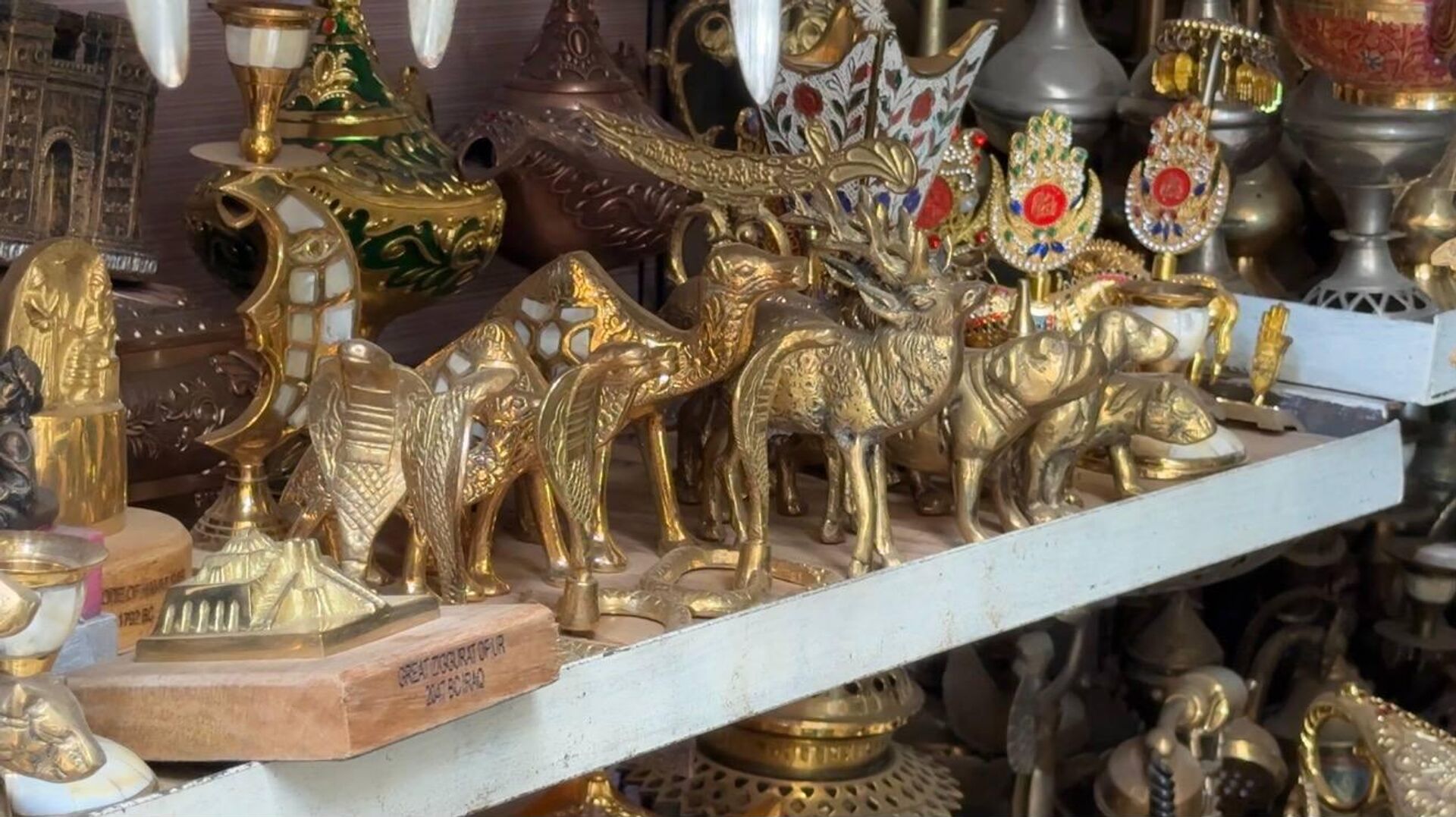 بين مطارق الأمس وبضائع اليوم.. هل يختفي سوق الصفارين التاريخي في بغداد؟ - سبوتنيك عربي, 1920, 01.06.2026