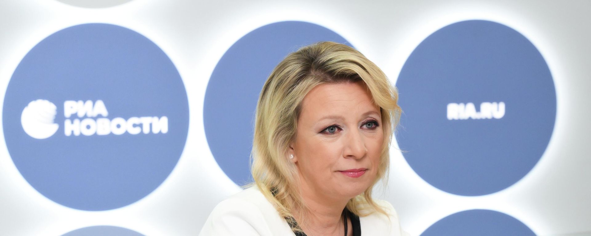 المتحدثة باسم وزارة الخارجية الروسية ماريا زاخاروفا من منتدى بطرسبرغ الاقتصادي - سبوتنيك عربي, 1920, 05.07.2026