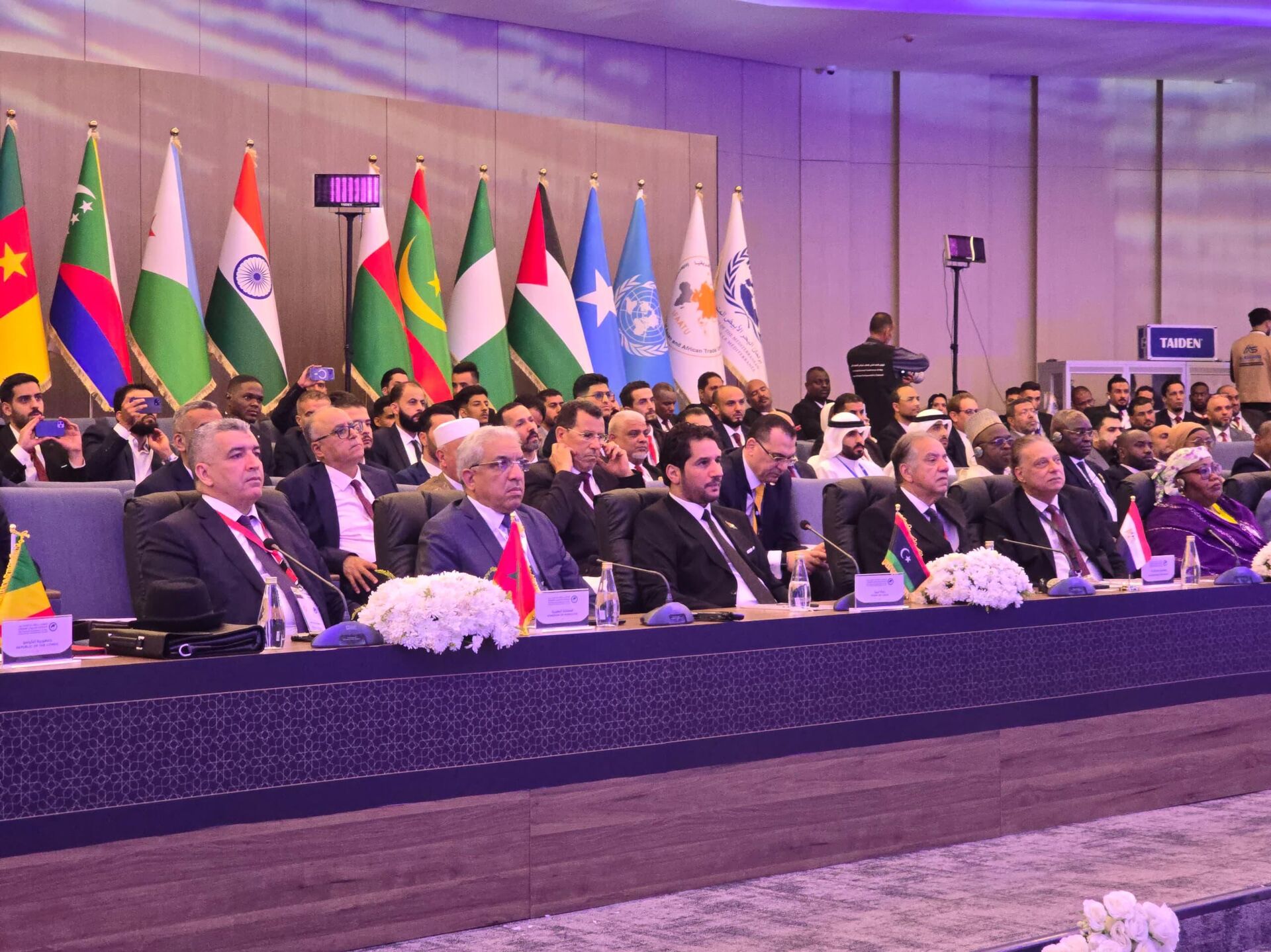 بنغازي تحتضن المؤتمر البرلماني الآسيوي الأفريقي لتعزيز الشراكة والتعاون بين القارتين
بنغازي تحتضن المؤتمر البرلماني الآسيوي الأفريقي لتعزيز الشراكة والتعاون بين القارتين
- سبوتنيك عربي, 1920, 15.06.2026