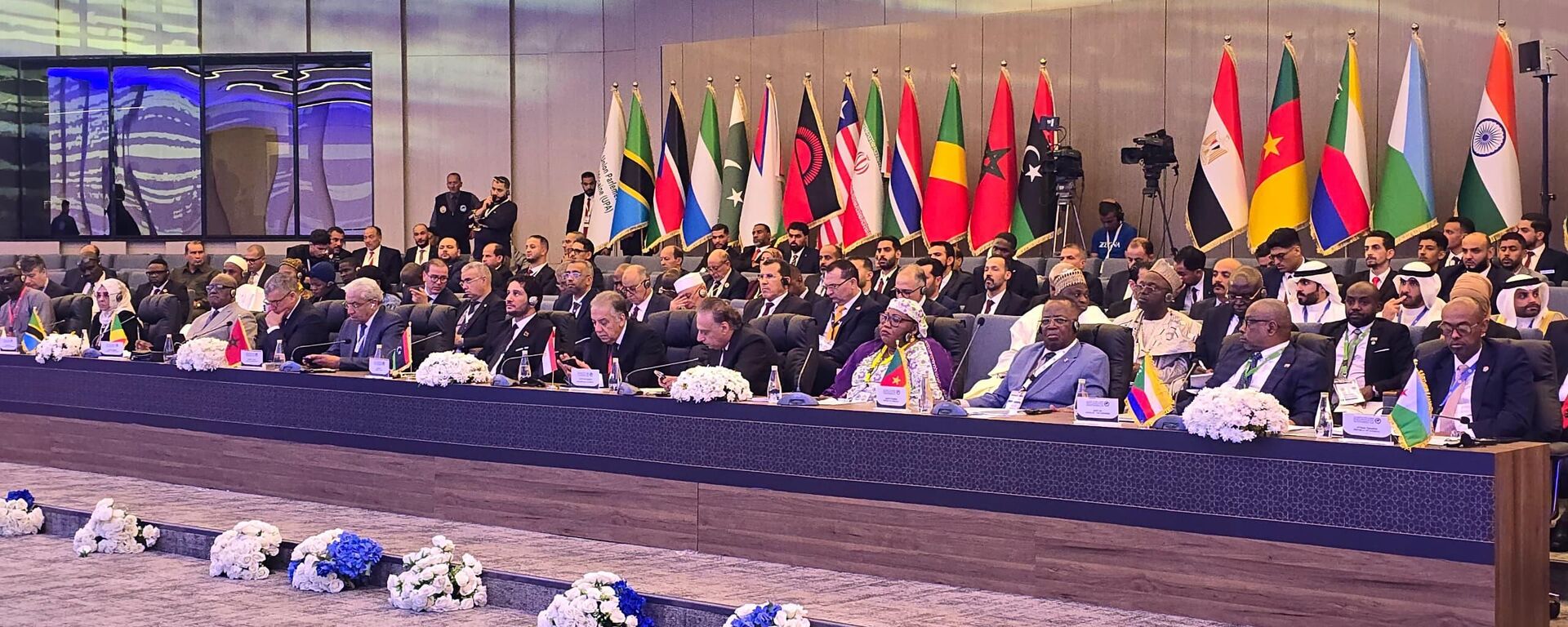 
بنغازي تحتضن المؤتمر البرلماني الآسيوي الأفريقي لتعزيز الشراكة والتعاون بين القارتين

 - سبوتنيك عربي, 1920, 15.06.2026