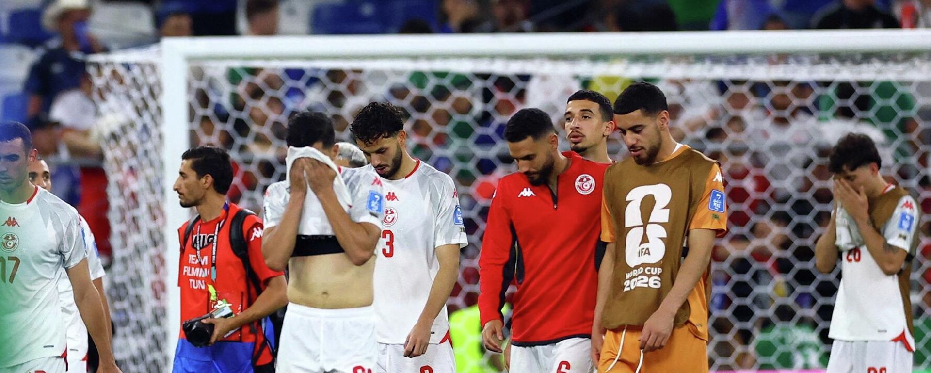 المنتخب التونسي لكرة القدم  يغادر ملعب مونتيري في المكسيك بعد نهاية المباراة أمام المنتخب الياباني ضمن منافسات كأس العالم 2026، 20 يونيو/ حزيران 2026 - سبوتنيك عربي, 1920, 21.06.2026