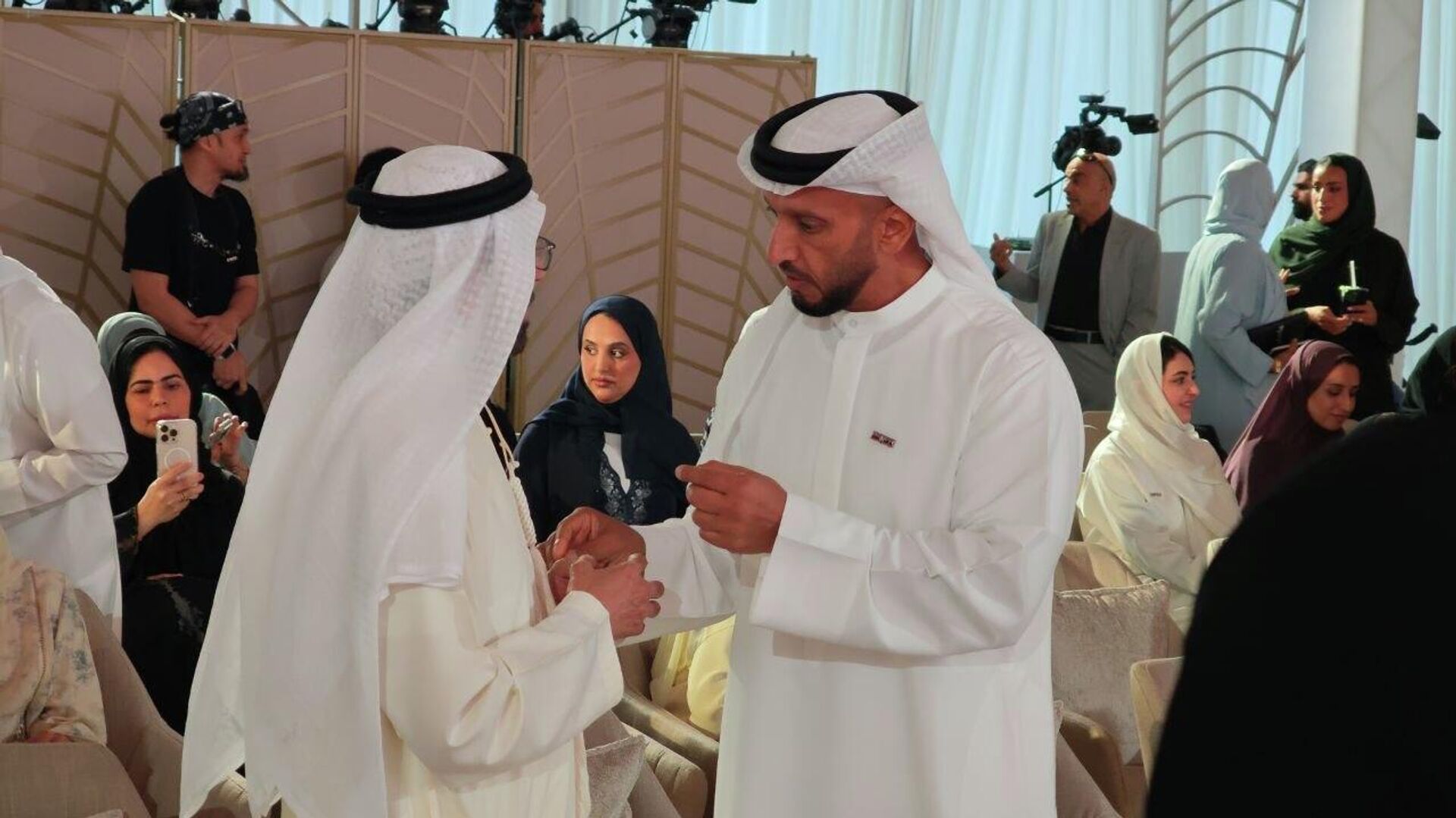 تحت شعار الإمارات خط أحمر.. منتدى الإعلام الإماراتي يفتتح دورته الحادية عشرة تحت شعار الإمارات خط أحمر.. منتدى الإعلام الإماراتي يفتتح دورته الحادية عشرة - سبوتنيك عربي, 1920, 22.06.2026