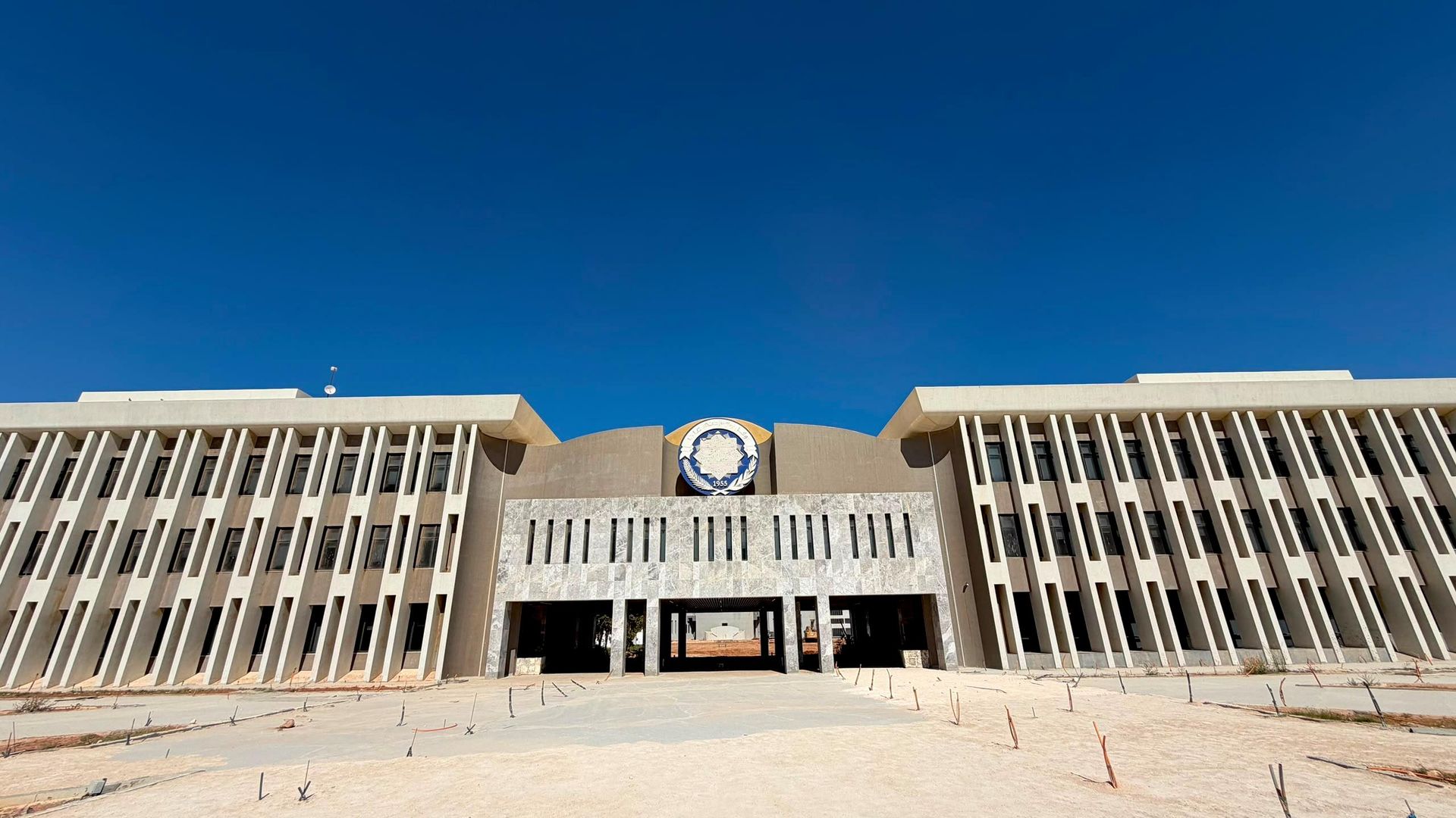 جامعة بنغازي.. من ركام الحرب إلى تحدي مواكبة نهضة الإعمار في ليبيا جامعة بنغازي.. من ركام الحرب إلى تحدي مواكبة نهضة الإعمار في ليبيا - سبوتنيك عربي, 1920, 24.06.2026