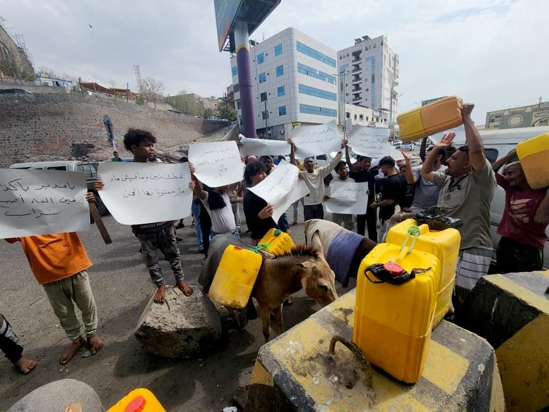 اليمن ..احتجاجات في الجنوب ضد انقطاع مياه الشرب - سبوتنيك عربي, 1920, 24.06.2026