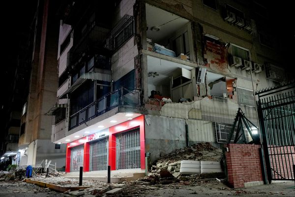 مبنى متضرر بعد الزلزال الذي ضرب كاراكاس، فنزويلا. - سبوتنيك عربي