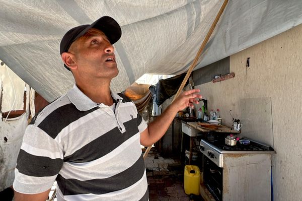 شح المواد وارتفاع تكاليف البناء يمنعان آلاف العائلات في غزة من العودة إلى بيوتها المدمرة
 - سبوتنيك عربي