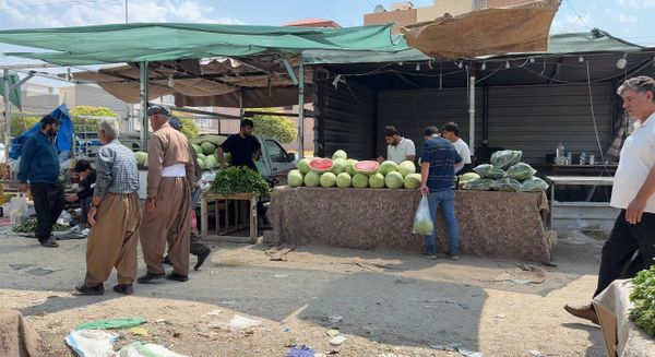 سوق الجمعة في دهوك العراقية... ملاذ الفقراء ومقصد الباحثين عن الأسعار المنخفضة - سبوتنيك عربي