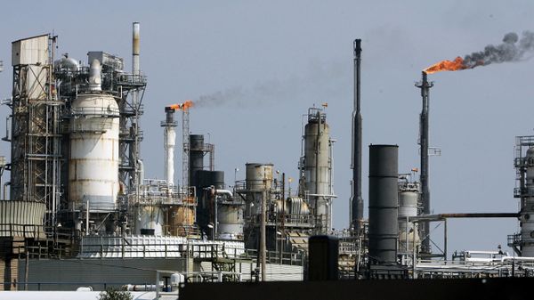 Нефтеперерабатывающий завод в Техасе - سبوتنيك عربي