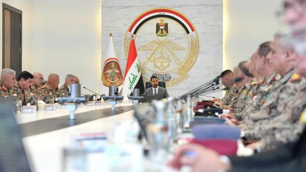 رئيس الوزراء العراقي علي فالح الزيدي يصادق على جدول ترقيات الضباط - سبوتنيك عربي