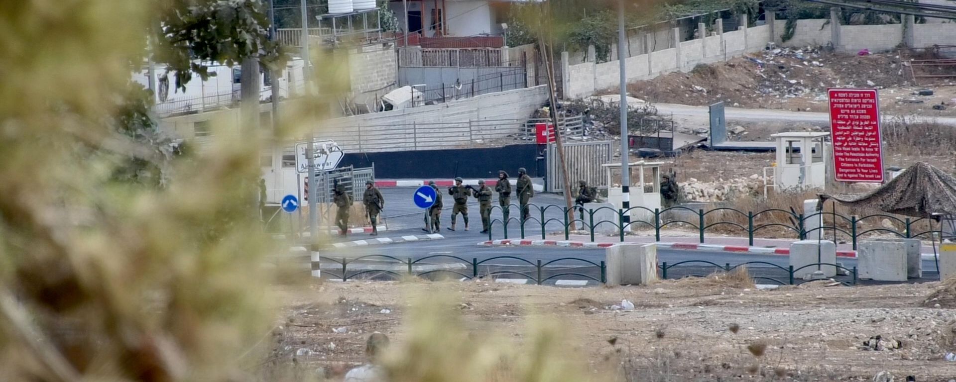 تصعيد إسرائيلي في الضفة الغربية.. اقتحامات واعتقالات يومية تحاصر حياة الفلسطينيين وتدفعهم للنزوح - سبوتنيك عربي, 1920, 14.07.2026