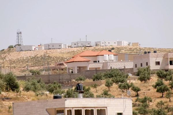 تصعيد إسرائيلي في الضفة الغربية.. اقتحامات واعتقالات يومية تحاصر حياة الفلسطينيين وتدفعهم للنزوح - سبوتنيك عربي