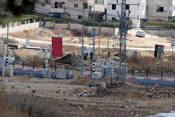 تصعيد إسرائيلي في الضفة الغربية.. اقتحامات واعتقالات يومية تحاصر حياة الفلسطينيين وتدفعهم للنزوح - سبوتنيك عربي