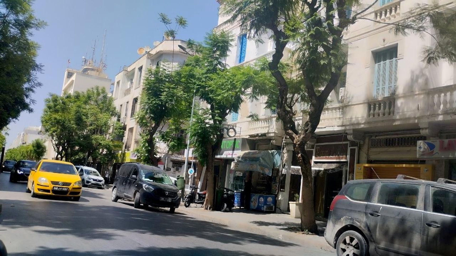 إضراب شامل للنقل العمومي غير المنتظم في تونس.. شلل في التنقل ومطالب مهنية عالقة إضراب شامل للنقل العمومي غير المنتظم في تونس.. شلل في التنقل ومطالب مهنية عالقة - سبوتنيك عربي, 1920, 13.07.2026