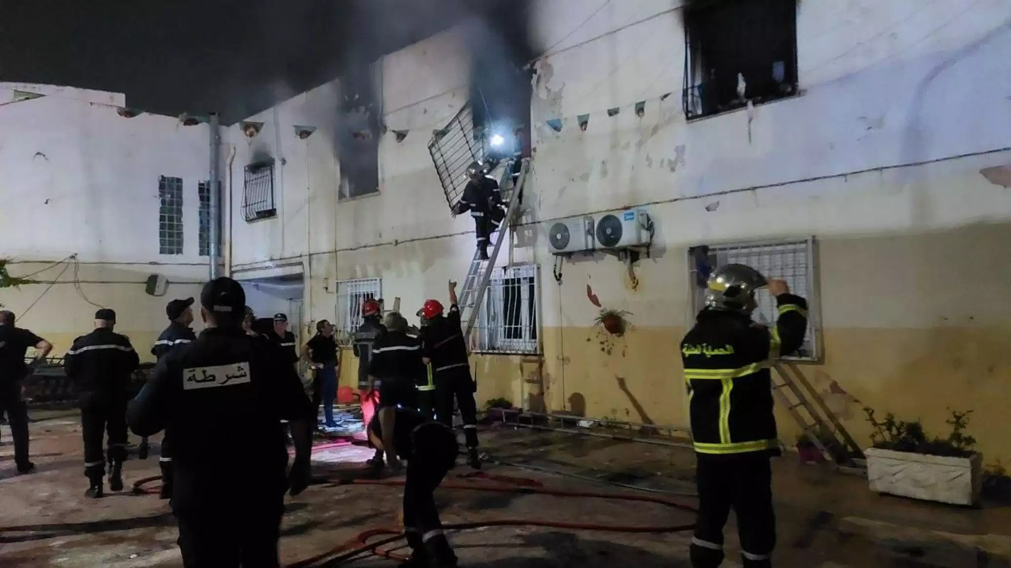 وفاة 11 طفلا جراء حريق دار للأيتام في الجزائر... والدفاع المدني يكشف لـ"سبوتنيك" تفاصيل المأساة