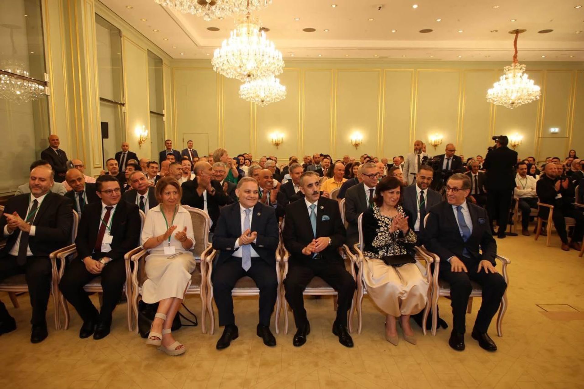الرئيس الجزائري عبد المجيد تبون من ألمانيا: دعوة جديدة للمّ الشمل وتغليب المصلحة الوطنية الرئيس الجزائري عبد المجيد تبون من ألمانيا: دعوة جديدة للمّ الشمل وتغليب المصلحة الوطنية - سبوتنيك عربي, 1920, 17.07.2026