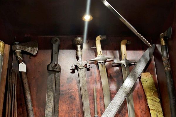 سوق &quot;العرصة&quot;... أقدم أسواق الإمارات حيث يمتزج التاريخ بالحرفة، يوليو 2026 - سبوتنيك عربي
