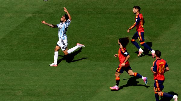  للمرة الثانية في تاريخه.. المنتخب الإسباني يتوج بطلاً لكأس العالم 2026 بعد فوزه على الأرجنتين بهدف نظيف - سبوتنيك عربي