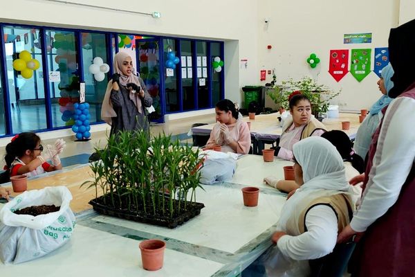 عبر &quot;قافلة الصيف&quot;... الشارقة للخدمات الإنسانية ترسم البسمة على وجوه أصحاب الهمم. - سبوتنيك عربي