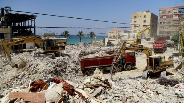 بين الركام والأمل... متطوعون يعيدون الحياة إلى مدينة صور جنوبي لبنان
 - سبوتنيك عربي