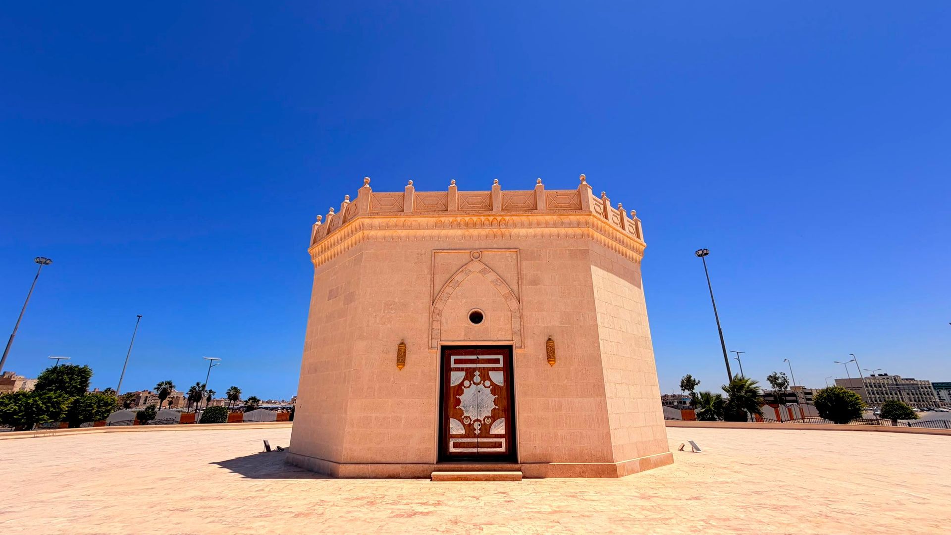 ضريح عمر المختار.. شاهد على تاريخ المقاومة ورمز للهوية الوطنية في ليبيا - سبوتنيك عربي, 1920, 27.07.2026