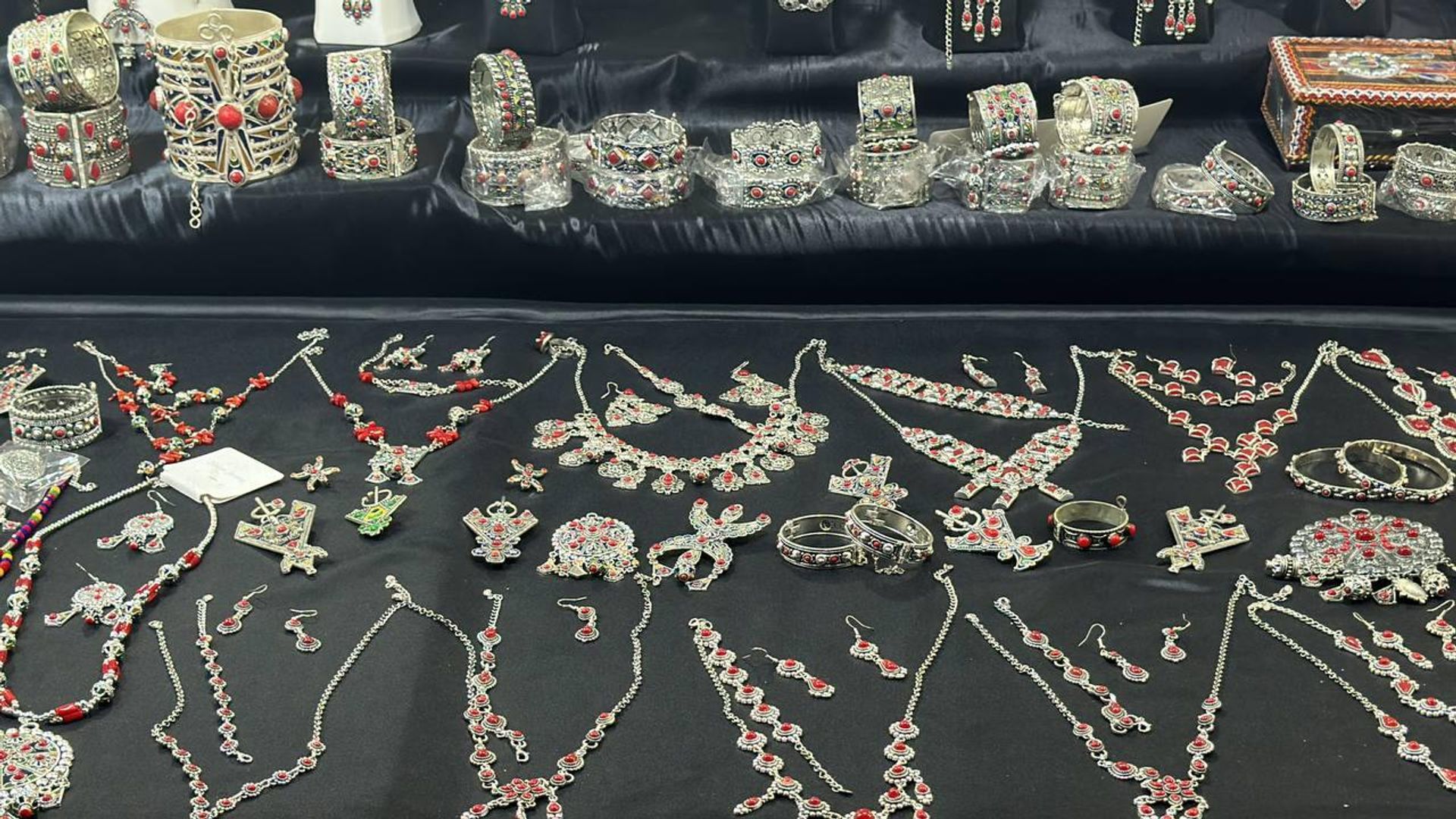 معرض الصناعات التقليدية… عندما تتحول الحرفة الجزائرية إلى جسر بين الثقافة والسياحة - سبوتنيك عربي, 1920, 27.07.2026