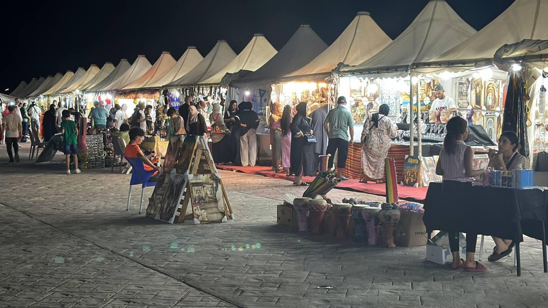 معرض الصناعات التقليدية… عندما تتحول الحرفة الجزائرية إلى جسر بين الثقافة والسياحة - سبوتنيك عربي, 1920, 27.07.2026