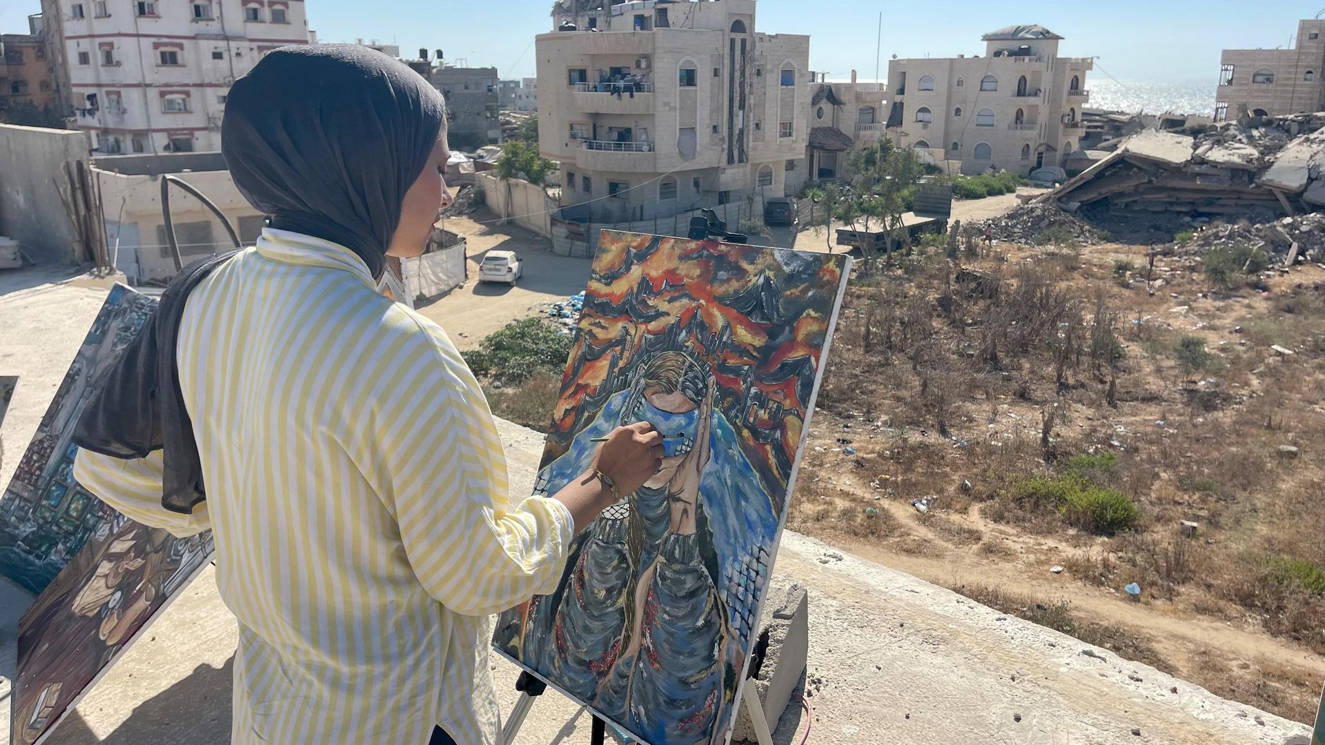 جنى ترسم لوحات الصمود والأمل على سطح منزلها المدمر في غزة جنى ترسم لوحات الصمود والأمل على سطح منزلها المدمر في غزة - سبوتنيك عربي, 1920, 30.07.2026