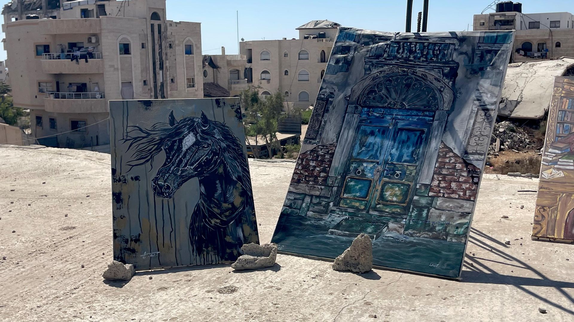 جنى ترسم لوحات الصمود والأمل على سطح منزلها المدمر في غزة جنى ترسم لوحات الصمود والأمل على سطح منزلها المدمر في غزة - سبوتنيك عربي, 1920, 29.07.2026
