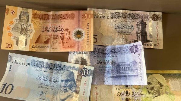 من كشك بسيط إلى حلم بمشروع كبير... شاب ليبي يشق طريقه بالعمل الحر