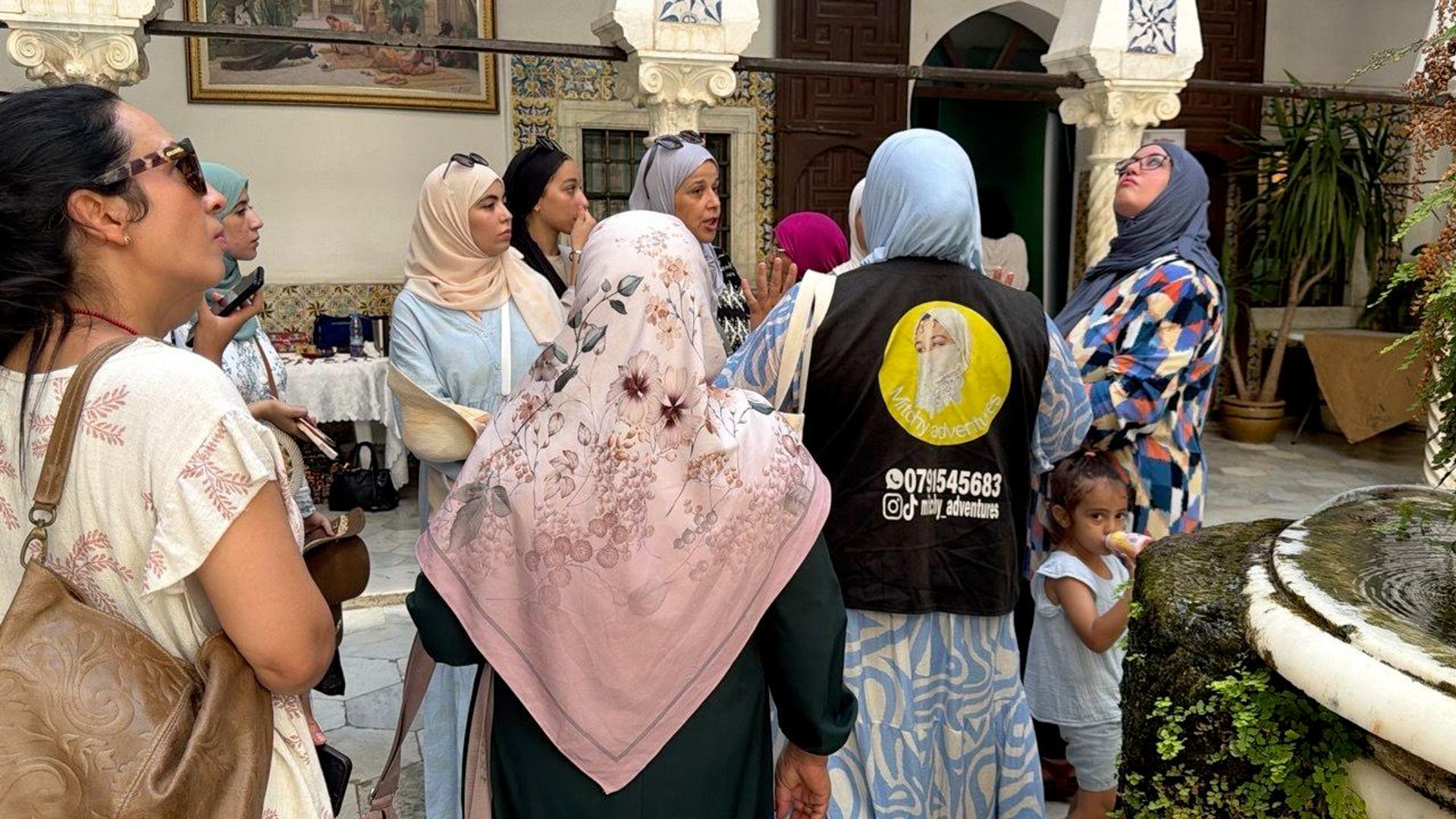 نساء في دروب القصبة.. مرشدة سياحية تصنع للجزائريات موعدًا مع ذاكرة المدينة
نساء في دروب القصبة.. مرشدة سياحية تصنع للجزائريات موعدًا مع ذاكرة المدينة
- سبوتنيك عربي, 1920, 14.08.2026