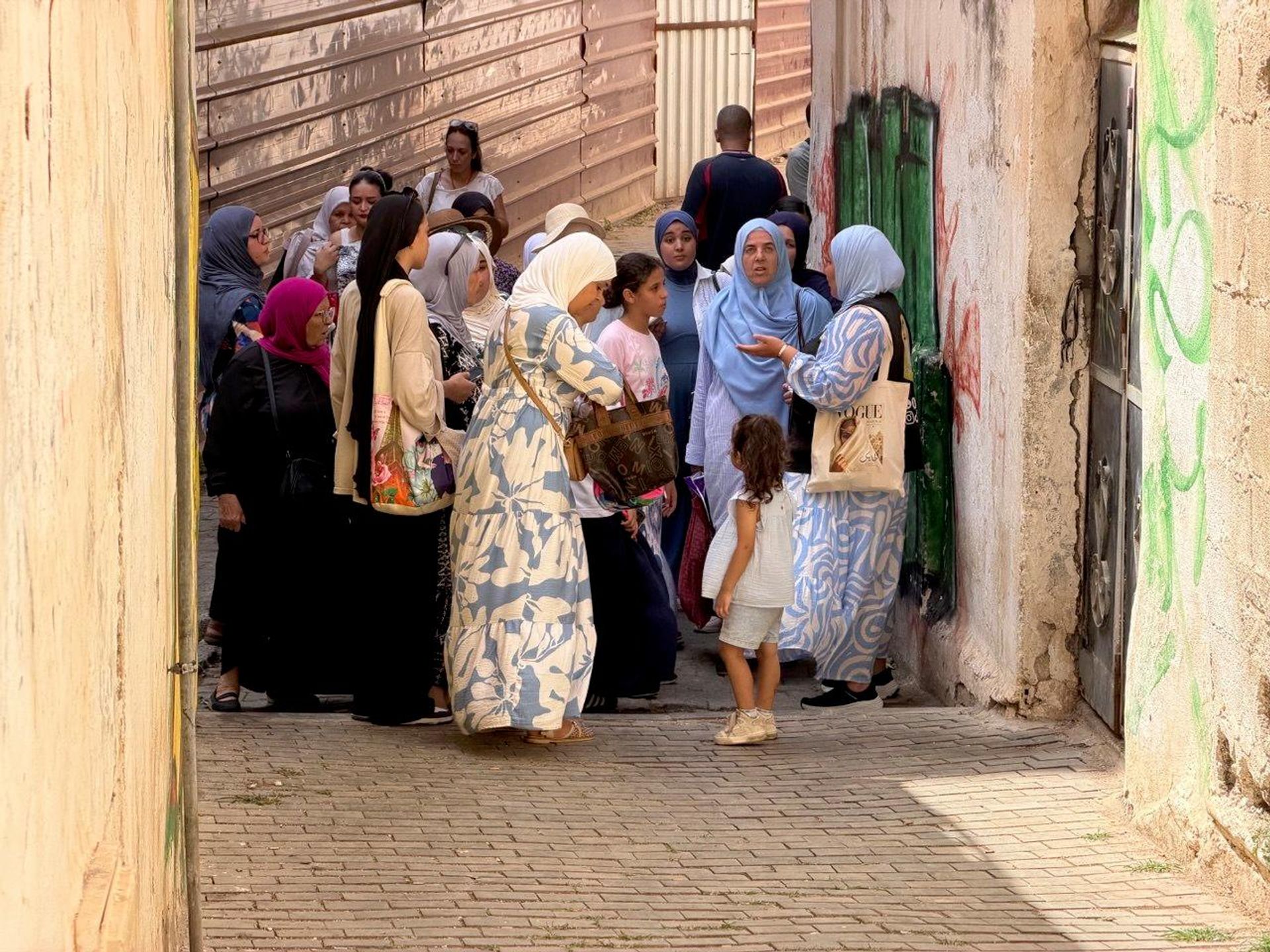 نساء في دروب القصبة.. مرشدة سياحية تصنع للجزائريات موعدًا مع ذاكرة المدينة
نساء في دروب القصبة.. مرشدة سياحية تصنع للجزائريات موعدًا مع ذاكرة المدينة
- سبوتنيك عربي, 1920, 14.08.2026